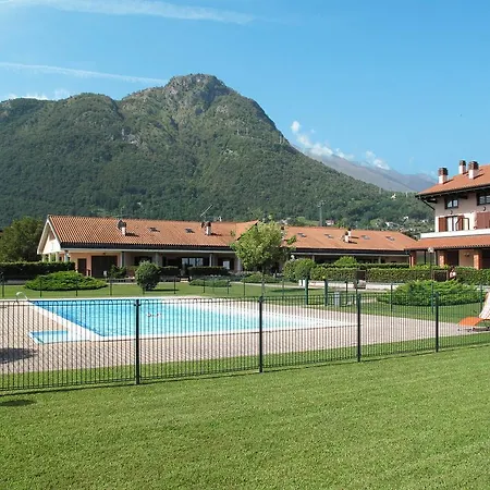 Res. Vigna Del Lago 121S Appartement *